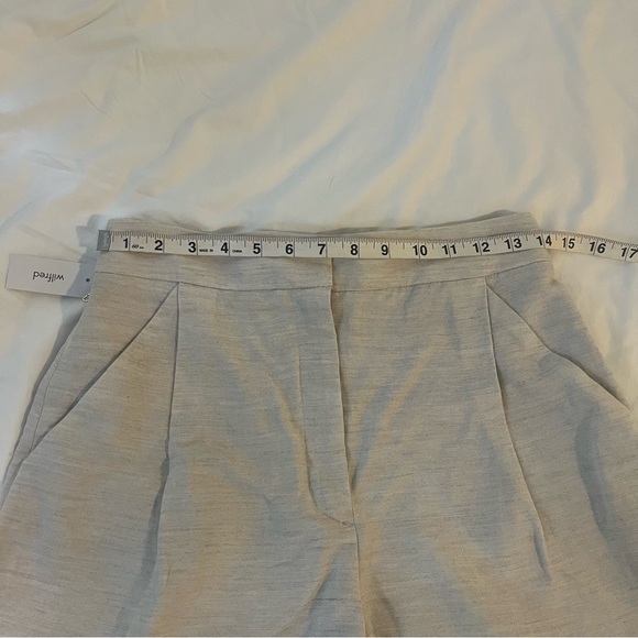 NWT Aritzia Wilfred High Rise "Fable" Linen Shorts, size 8 - Picture 10 of 10